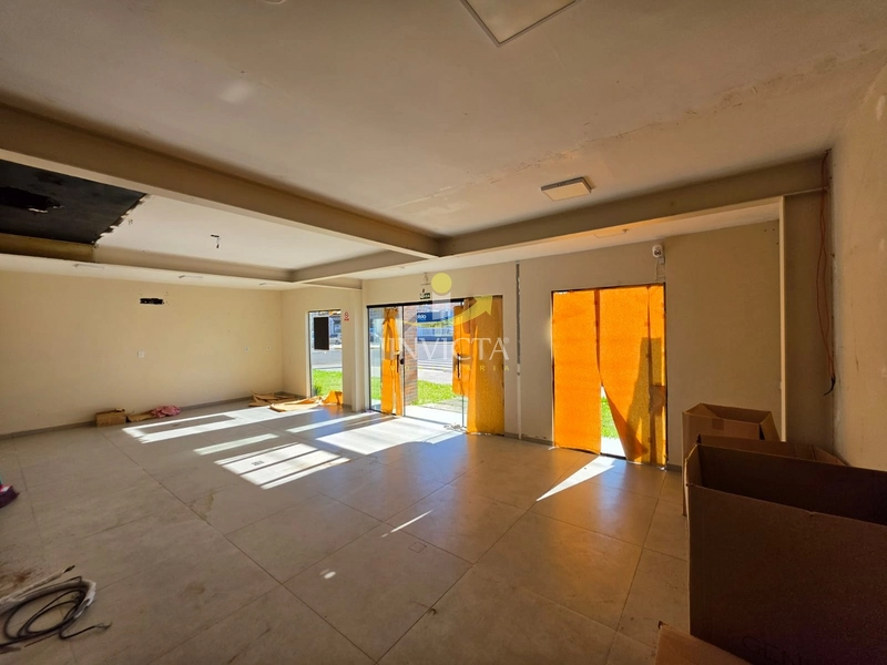 Casa Comercial de esquina disponível para aluguel anual.: 22ª foto da galeria de imagens do imóvel