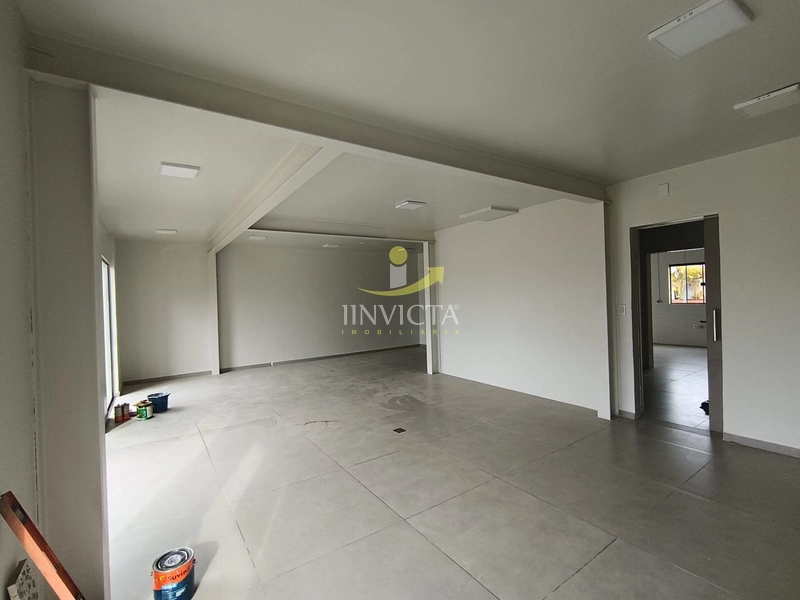 Casa Comercial de esquina disponível para aluguel anual.: 10ª foto da galeria de imagens do imóvel
