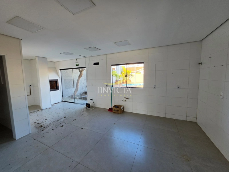 Casa Comercial de esquina disponível para aluguel anual.: 16ª foto da galeria de imagens do imóvel