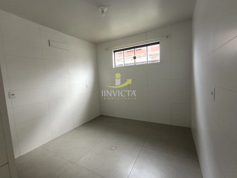 Casa Comercial de esquina disponível para aluguel anual.: 7ª foto da galeria de imagens do imóvel