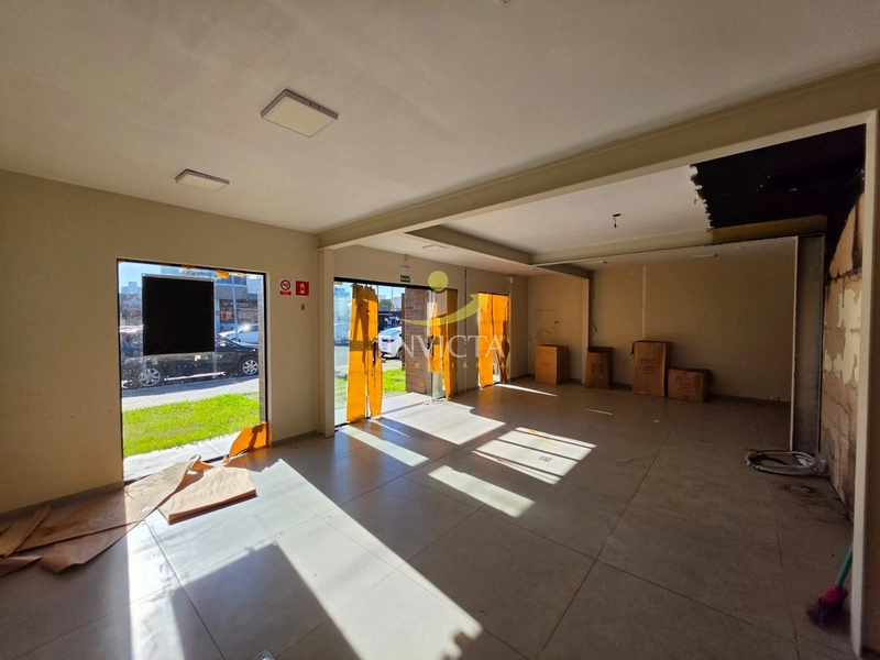 Casa Comercial de esquina disponível para aluguel anual.: 20ª foto da galeria de imagens do imóvel