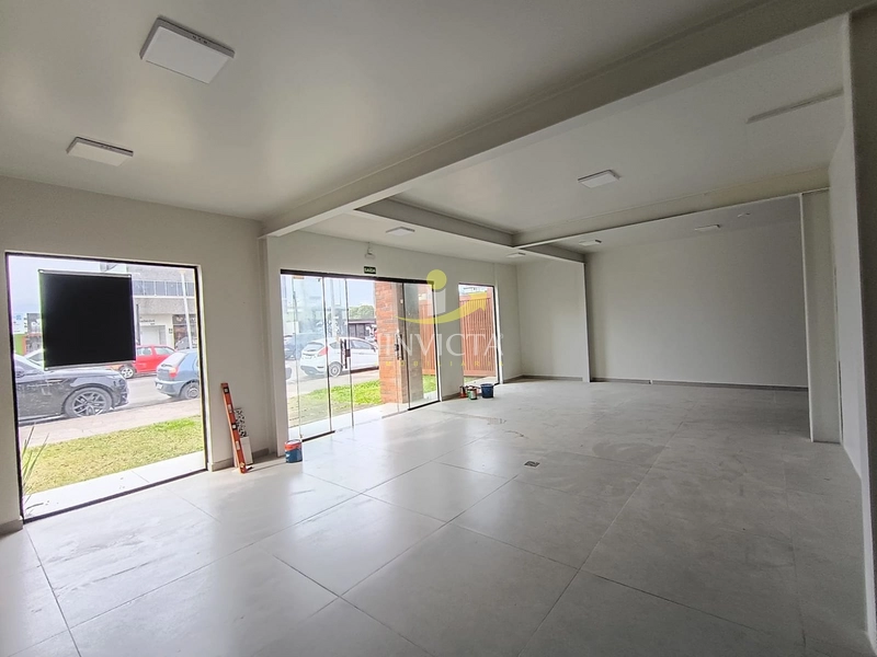 Casa Comercial de esquina disponível para aluguel anual.: 8ª foto da galeria de imagens do imóvel