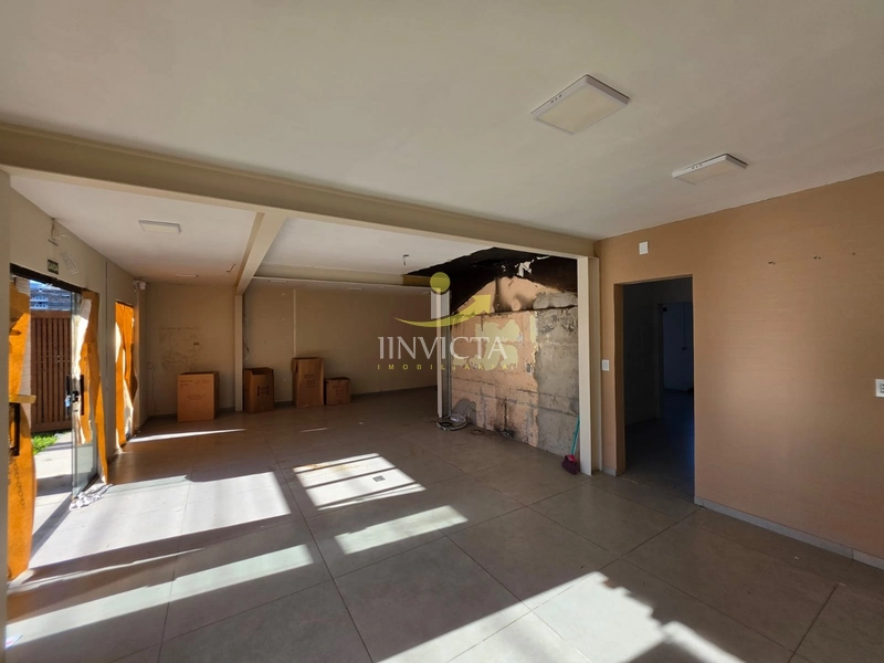 Casa Comercial de esquina disponível para aluguel anual.: 21ª foto da galeria de imagens do imóvel