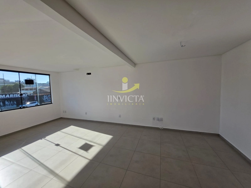 Sala comercial disponível para aluguel anual no centro!: 5ª foto da galeria de imagens do imóvel