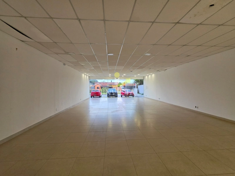 Loja disponível para aluguel anual na Av. Paraguassú em Atlântida.: 5ª foto da galeria de imagens do imóvel