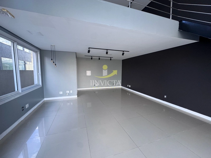 Loja disponível para aluguel anual no Condado Corporade.: 5ª foto da galeria de imagens do imóvel
