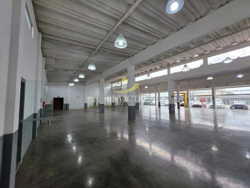 Loja disponível para aluguel anual.: 10ª foto da galeria de imagens do imóvel