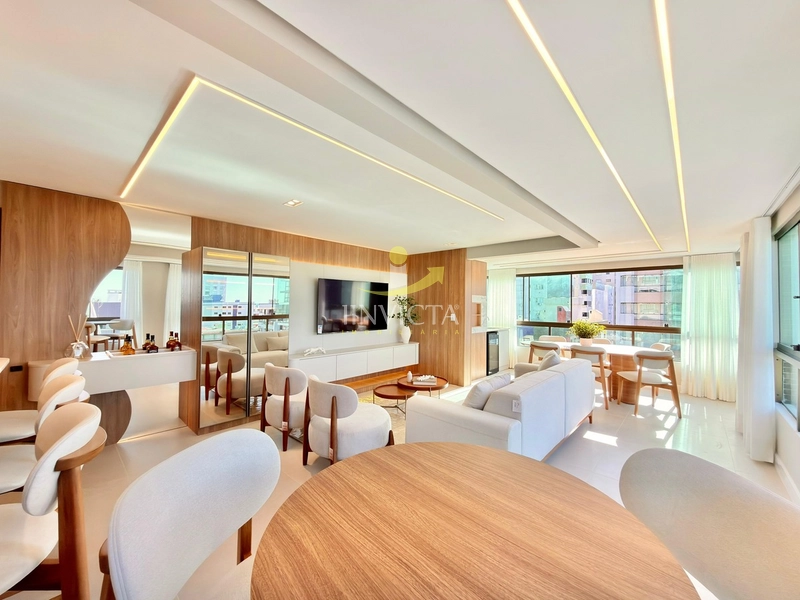 APARTAMENTO NA AVENIDA RUDÁ COM VISTA PARA O MAR!!: 1ª foto da galeria de imagens do imóvel