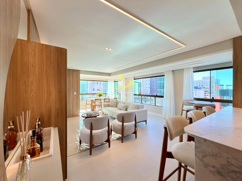 APARTAMENTO NA AVENIDA RUDÁ COM VISTA PARA O MAR!!: 4ª foto da galeria de imagens do imóvel