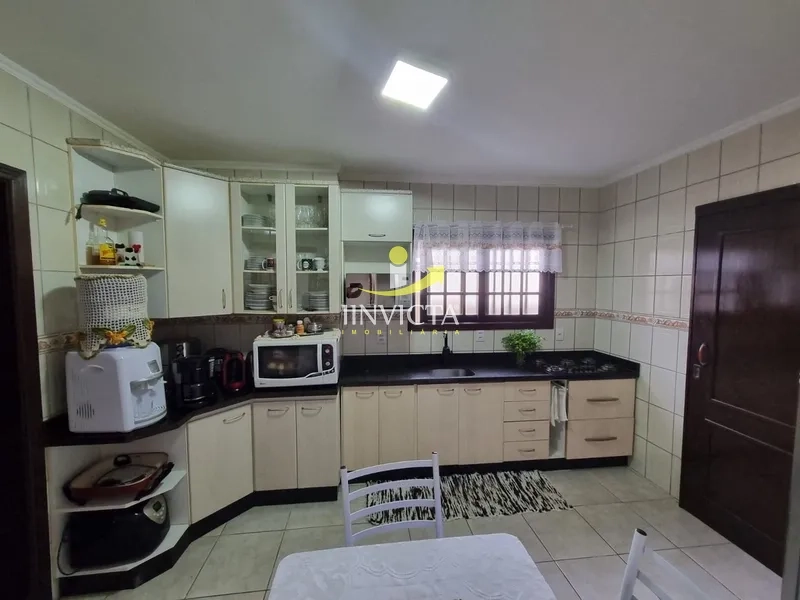 Casa com 3 dormitórios  disponível para aluguel no bairro Zona Nova.: 26ª foto da galeria de imagens do imóvel