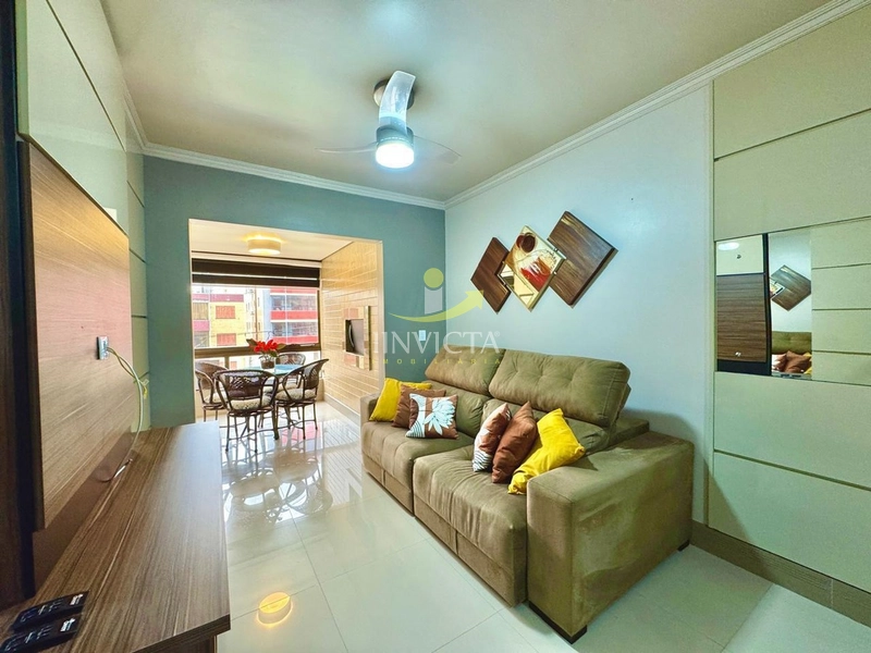 Apartamento com 2 dormitórios + dependência no centro.: 2ª foto da galeria de imagens do imóvel
