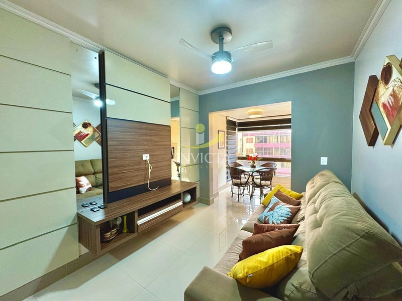Apartamento com 2 dormitórios + dependência no centro.: 7ª foto da galeria de imagens do imóvel