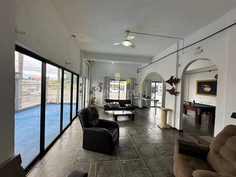 Loja para locação anual no bairro Zona Nova: 3ª foto da galeria de imagens do imóvel