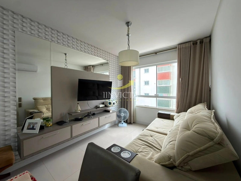 Apartamento com 2 dormitórios para aluguel anual.