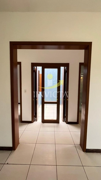 Casa com 3 dormitórios disponível para aluguel anual em Xangri-lá.: 13ª foto da galeria de imagens do imóvel