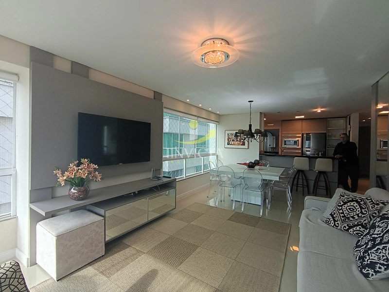 Apartamento com 3 dormitórios em prédio com infraestrutura.: 1ª foto da galeria de imagens do imóvel
