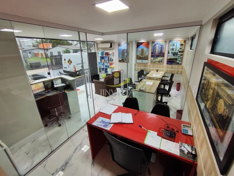 LOJA MONTADA DISPONÍVEL PARA LOCAÇÃO ANUAL: 1ª foto da galeria de imagens do imóvel