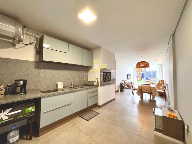 Apartamento 02 dormitórios disponível para aluguel anual em Atlântida.: 2ª foto da galeria de imagens do imóvel