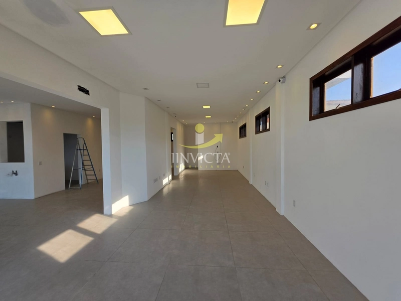 Loja disponível para aluguel anual no centro de Xangri-lá: 9ª foto da galeria de imagens do imóvel