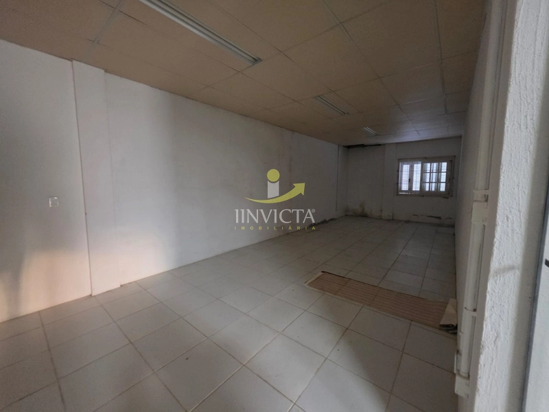 Loja com 1.400m²  disponível para aluguel anual em Xangri-lá.: 22ª foto da galeria de imagens do imóvel