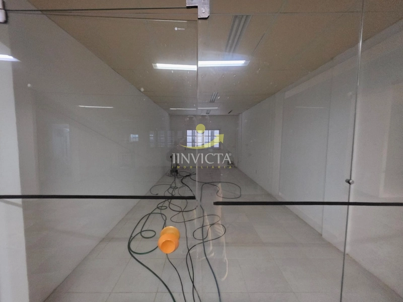 Loja com 1.400m²  disponível para aluguel anual em Xangri-lá.: 24ª foto da galeria de imagens do imóvel