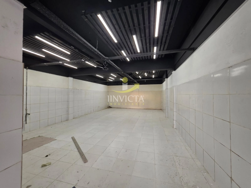 Loja com 1.400m²  disponível para aluguel anual em Xangri-lá.: 26ª foto da galeria de imagens do imóvel