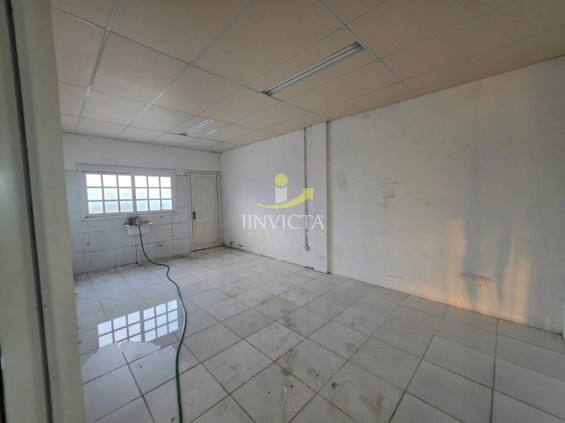 Loja com 1.400m²  disponível para aluguel anual em Xangri-lá.: 21ª foto da galeria de imagens do imóvel