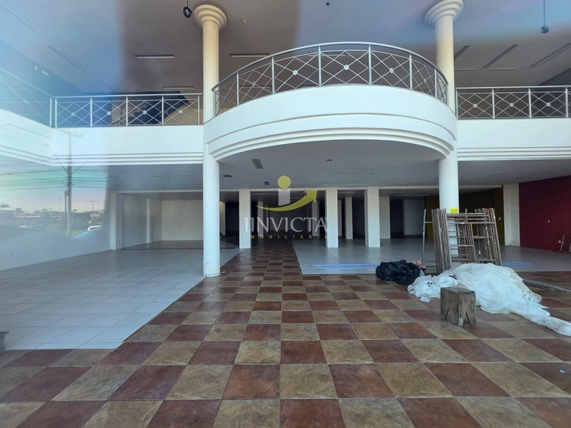 Loja com 1.400m²  disponível para aluguel anual em Xangri-lá.: 4ª foto da galeria de imagens do imóvel