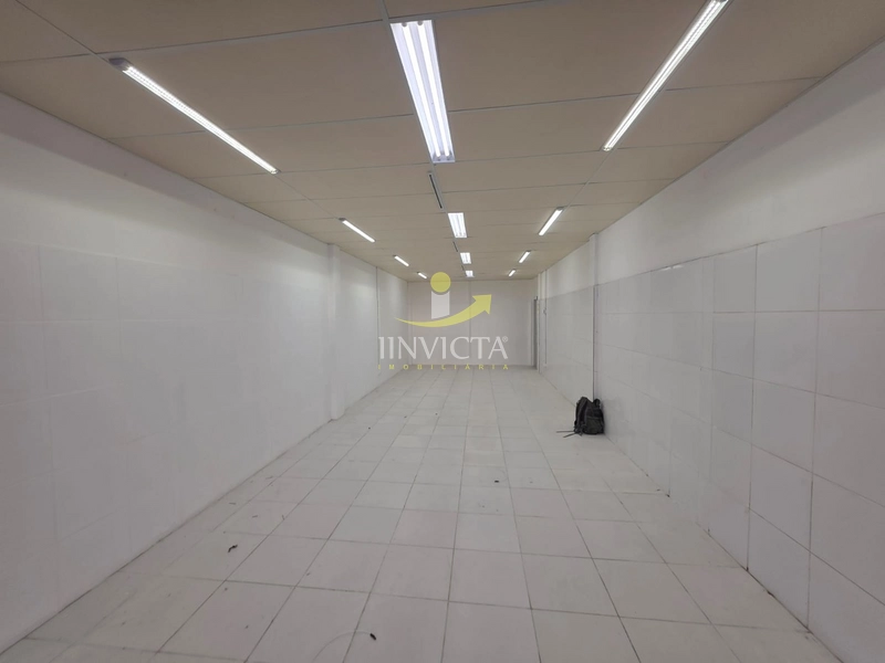 Loja com 1.400m²  disponível para aluguel anual em Xangri-lá.: 27ª foto da galeria de imagens do imóvel