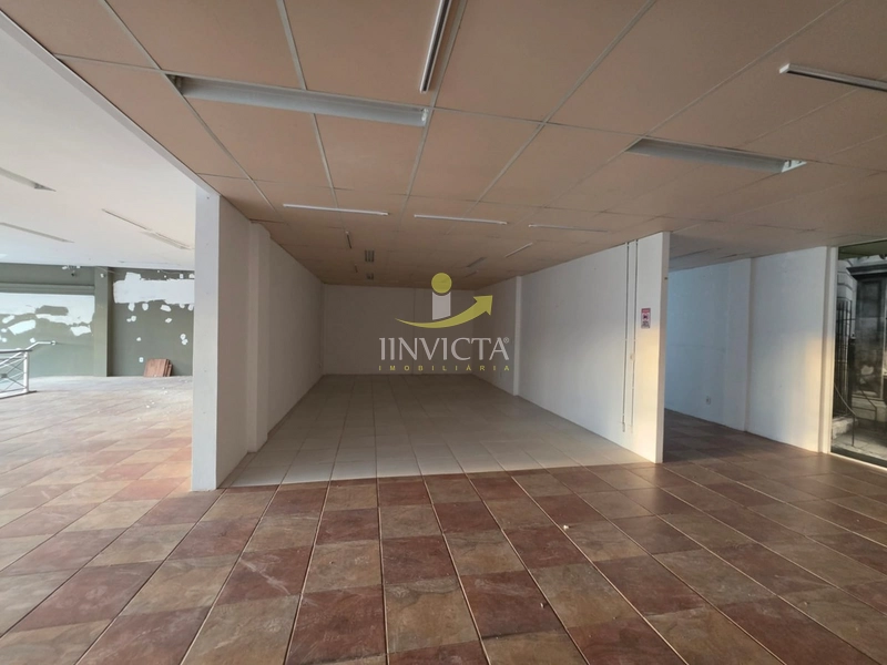 Loja com 1.400m²  disponível para aluguel anual em Xangri-lá.: 17ª foto da galeria de imagens do imóvel