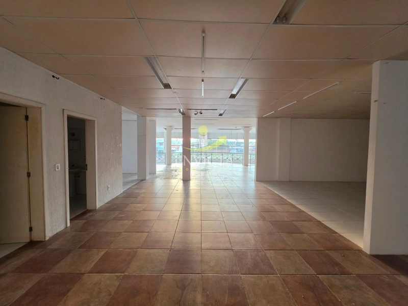 Loja com 1.400m²  disponível para aluguel anual em Xangri-lá.: 20ª foto da galeria de imagens do imóvel