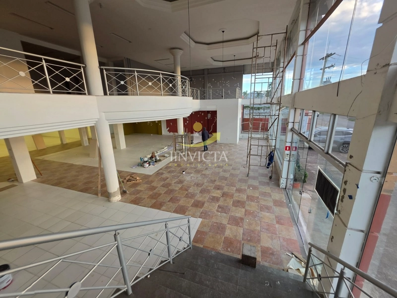 Loja com 1.400m²  disponível para aluguel anual em Xangri-lá.: 3ª foto da galeria de imagens do imóvel