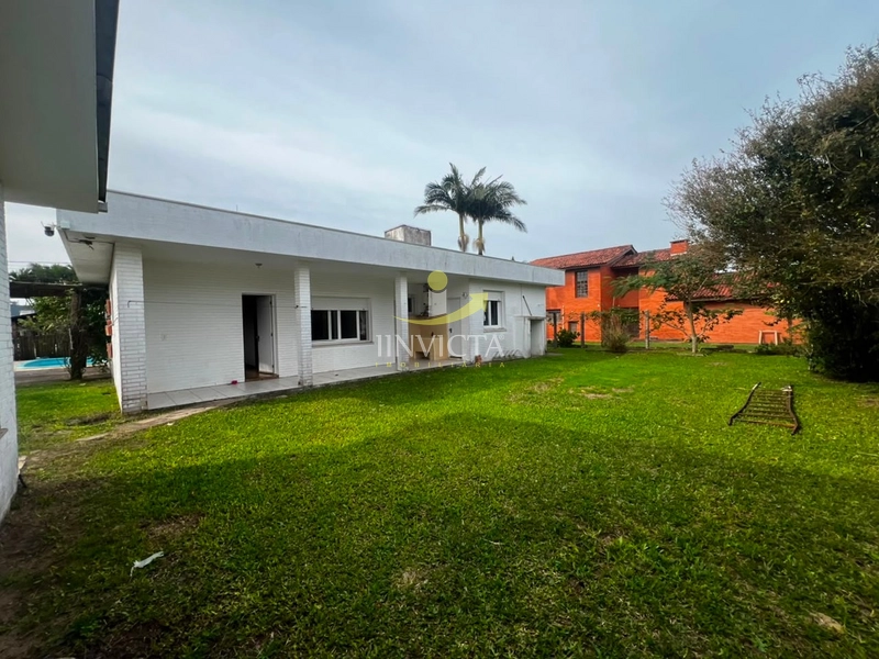 Casa com 4 Dormitórios Disponível para Aluguel Anual em Atlântida.: 14ª foto da galeria de imagens do imóvel