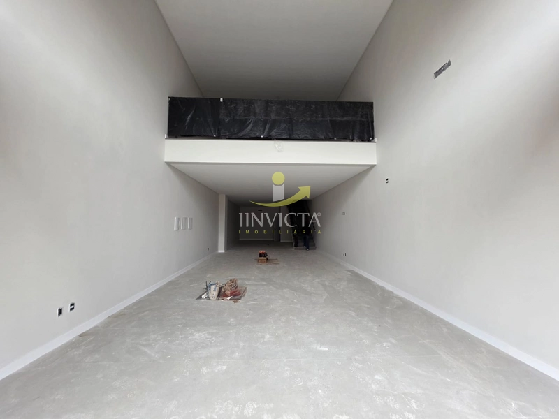 Loja de  Disponível para Aluguel Anual na Avenida Central.: 5ª foto da galeria de imagens do imóvel