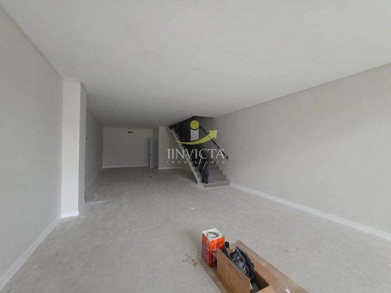 Loja de  Disponível para Aluguel Anual na Avenida Central.: 4ª foto da galeria de imagens do imóvel