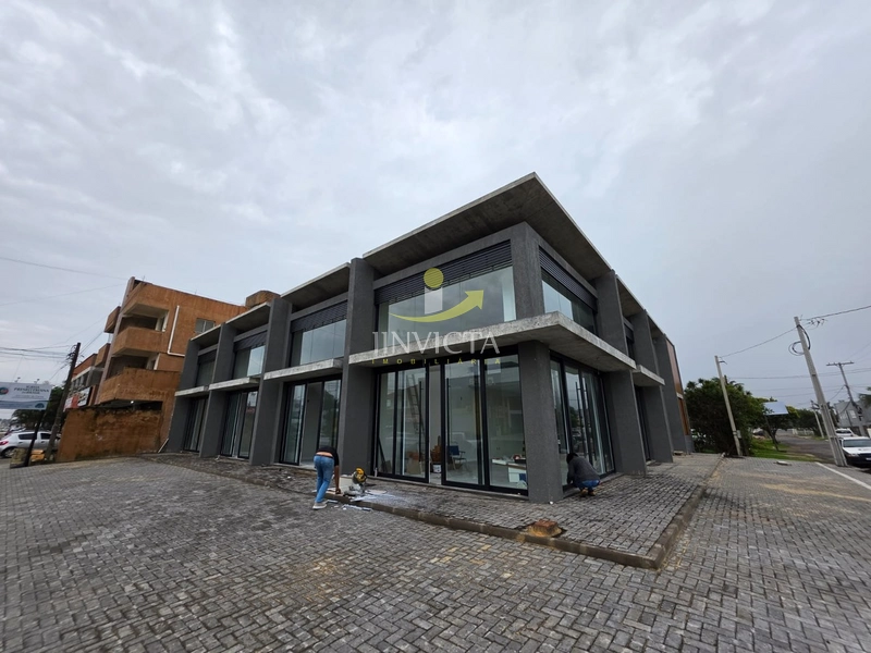 Loja de Disponível para Aluguel Anual na Avenida Central.