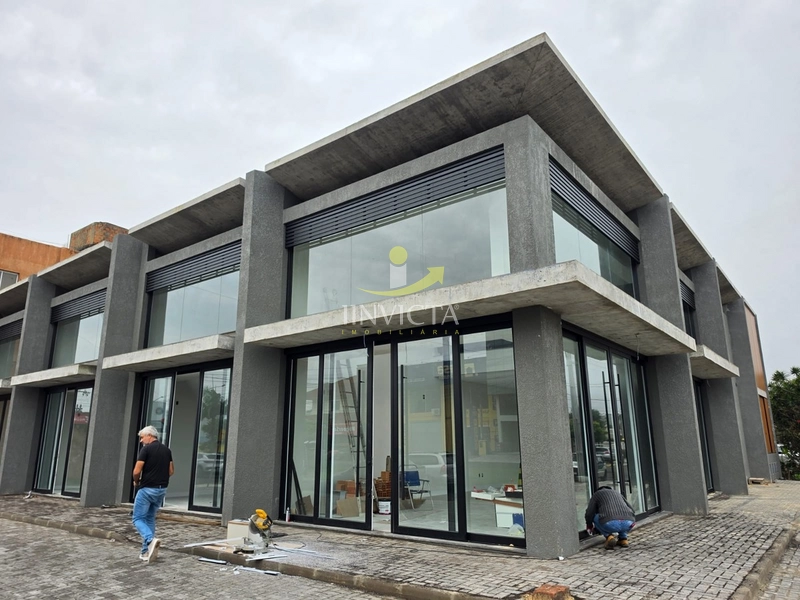 Loja de  Disponível para Aluguel Anual na Avenida Central.: 6ª foto da galeria de imagens do imóvel