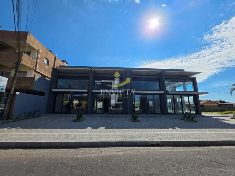 Loja de  Disponível para Aluguel Anual na Avenida Central.