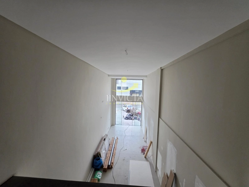 Loja Disponível para Aluguel Anual no Bairro Zona Nova.: 5ª foto da galeria de imagens do imóvel