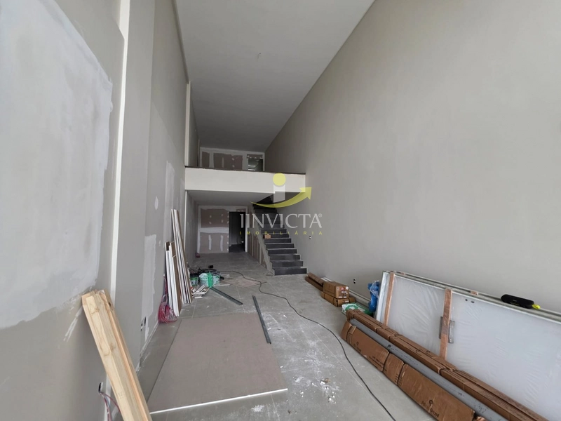 Loja Disponível para Aluguel Anual no Bairro Zona Nova.: 4ª foto da galeria de imagens do imóvel