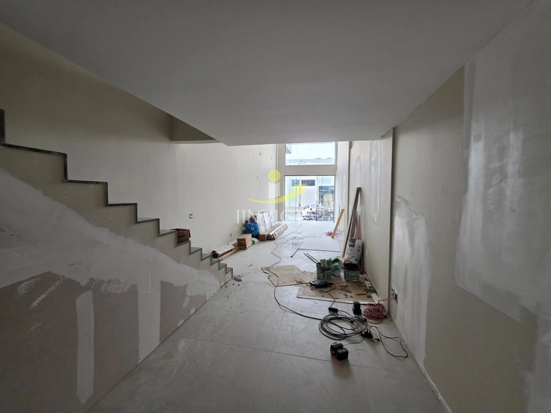 Loja Disponível para Aluguel Anual no Bairro Zona Nova.: 6ª foto da galeria de imagens do imóvel