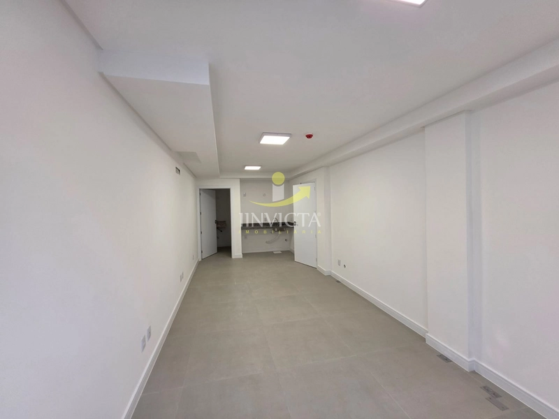 Sala Comercial Disponível para Aluguel Anual no bairro Zona Nova.: 2ª foto da galeria de imagens do imóvel