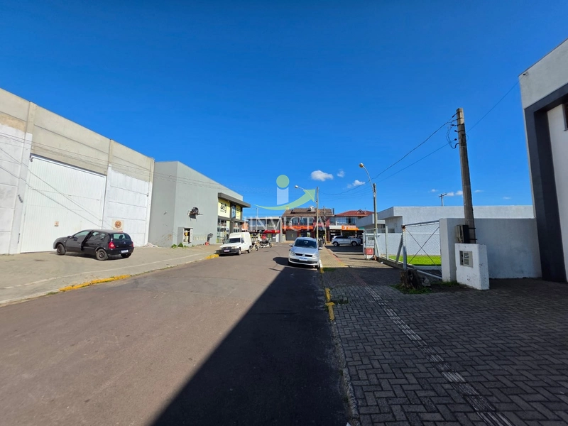 Pavilhão medindo 350m² Disponível para Aluguel Anual.: 12ª foto da galeria de imagens do imóvel