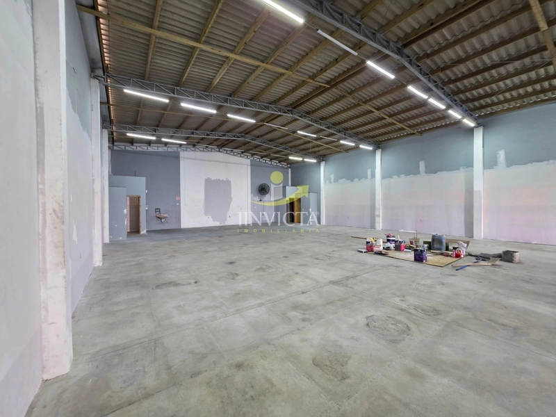 Pavilhão medindo 350m² Disponível para Aluguel Anual.: 6ª foto da galeria de imagens do imóvel