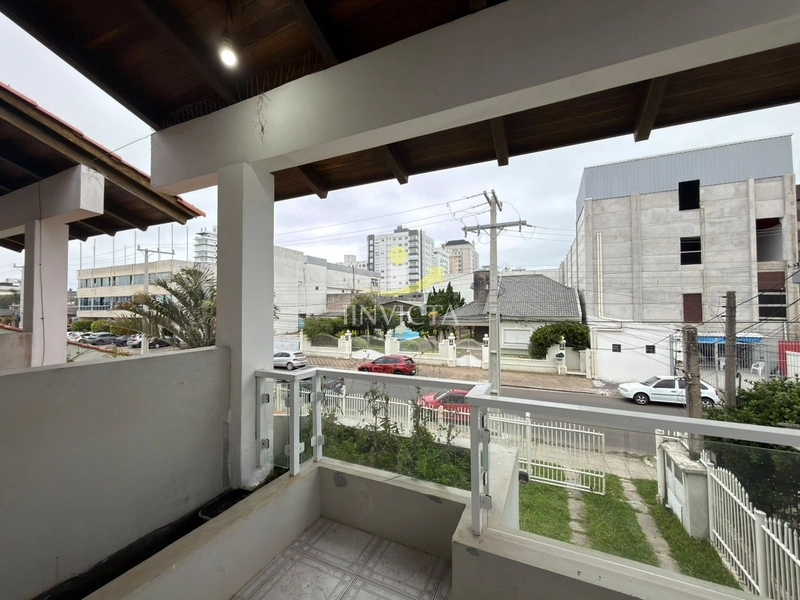 Sobrado com 03 Dormitórios Disponível para Aluguel Anual no Centro.: 25ª foto da galeria de imagens do imóvel