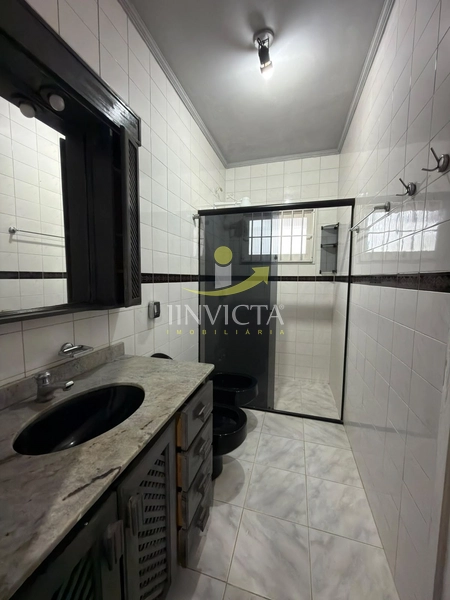 Sobrado com 03 Dormitórios Disponível para Aluguel Anual no Centro.: 23ª foto da galeria de imagens do imóvel