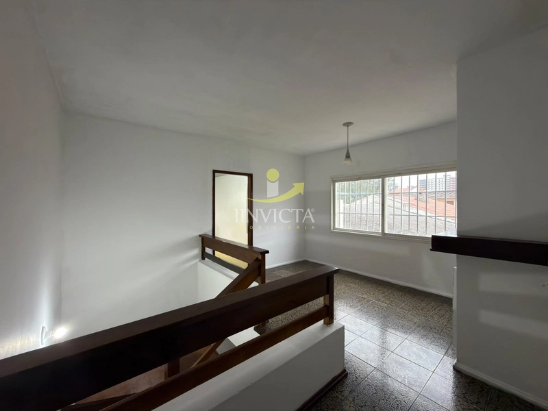 Sobrado com 03 Dormitórios Disponível para Aluguel Anual no Centro.: 21ª foto da galeria de imagens do imóvel