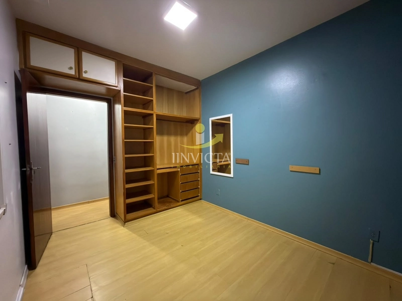Sobrado com 03 Dormitórios Disponível para Aluguel Anual no Centro.: 16ª foto da galeria de imagens do imóvel