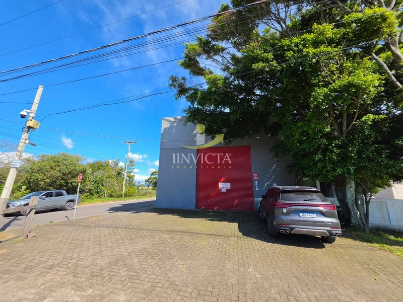 Pavilhão com ótima localização: 1ª foto da galeria de imagens do imóvel