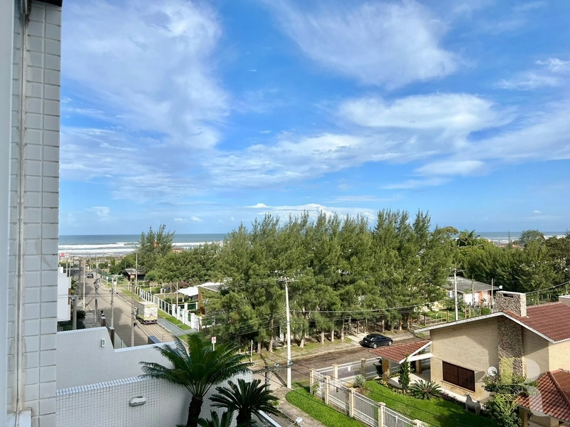APARTAMENTO FINAMENTE DECORADO COM VISTA PARA O MAR: 2ª foto da galeria de imagens do imóvel